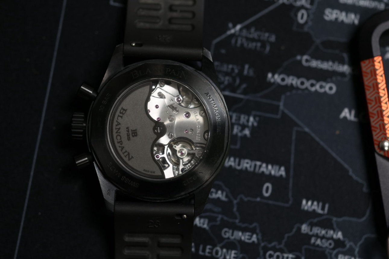 Exhibition caseback showing the movement